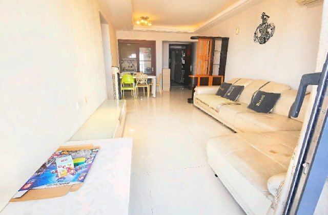 优质牛肉馆带租约现铺 年租九万